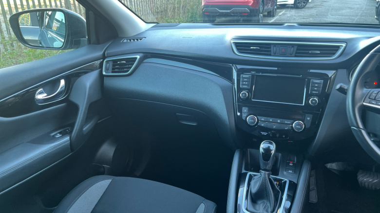 Nissan Qashqai 1.3 DiG-T 160 Acenta Premium 5dr DCT Petrol Hatchback